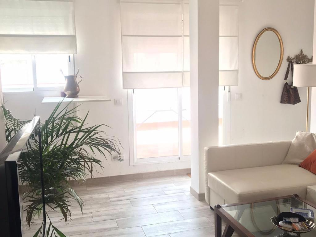 Apartamentos Turisticos Virgen Del Monte 67 เซบีญา ภายนอก รูปภาพ